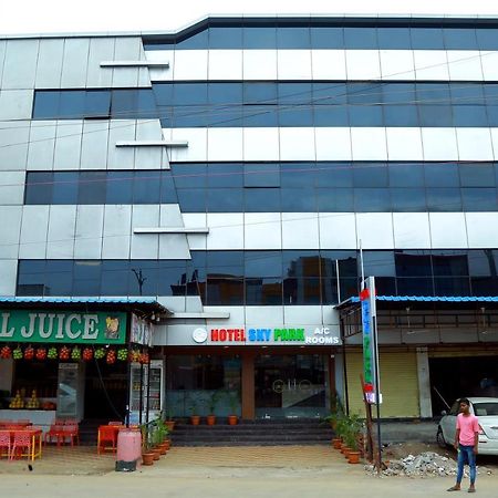 Hotel Sky Park Shamshabad Exterior photo