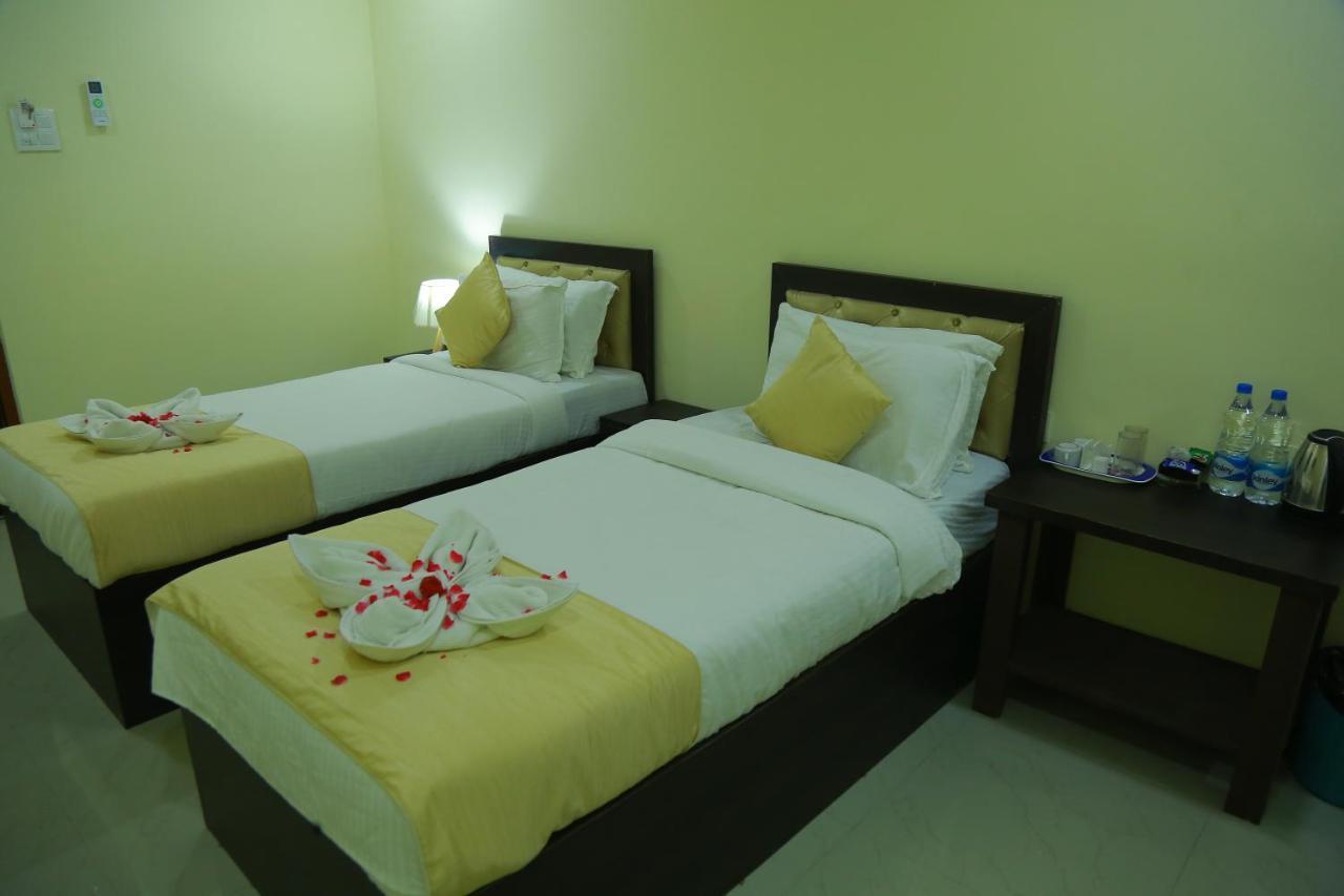 Hotel Sky Park Shamshabad Exterior photo