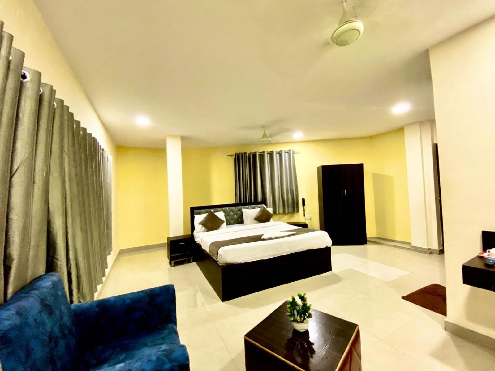 Hotel Sky Park Shamshabad Exterior photo