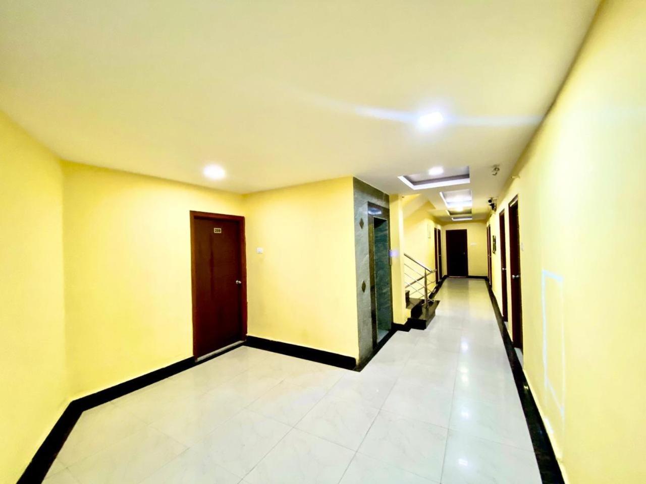 Hotel Sky Park Shamshabad Exterior photo