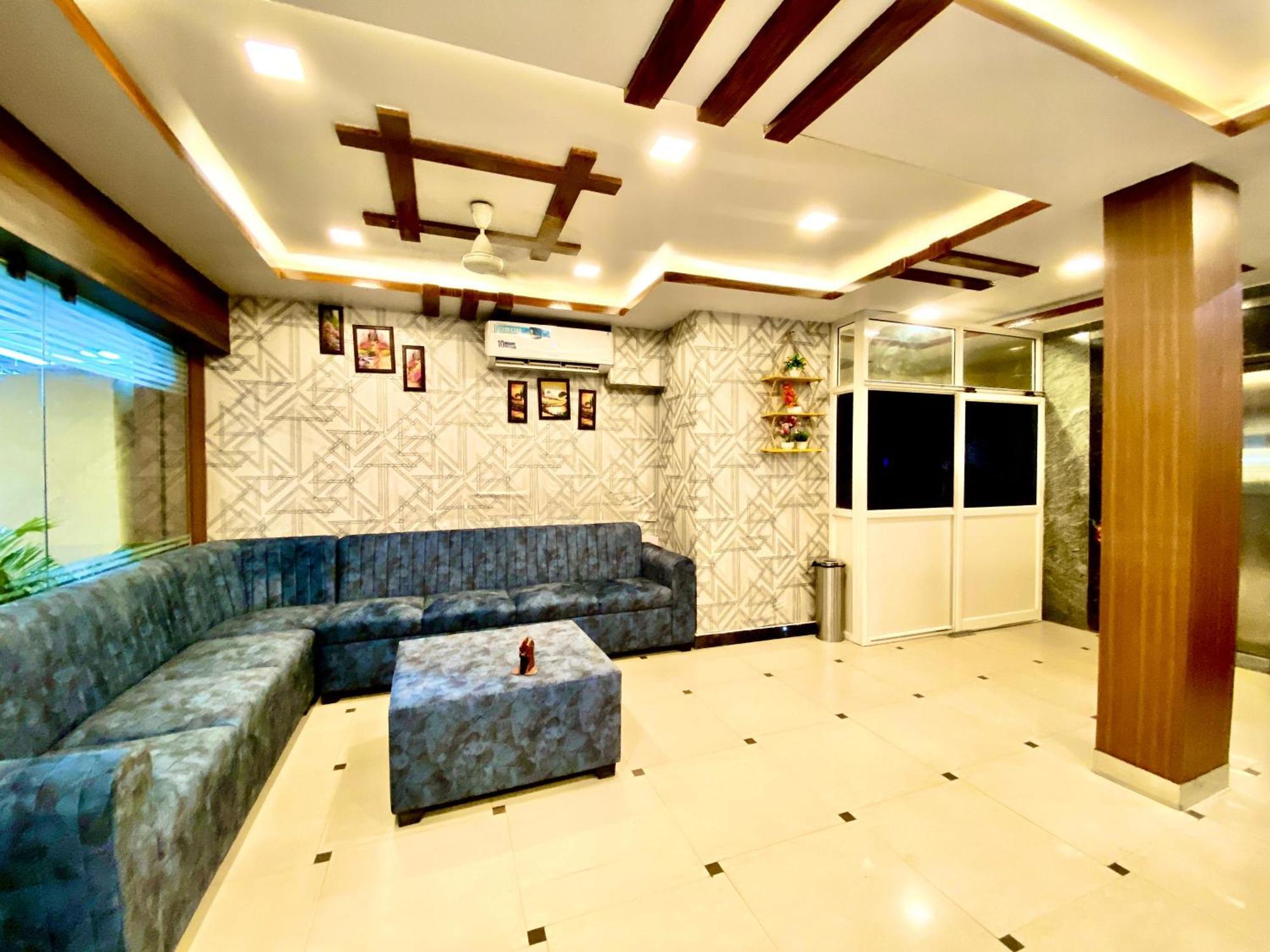 Hotel Sky Park Shamshabad Exterior photo