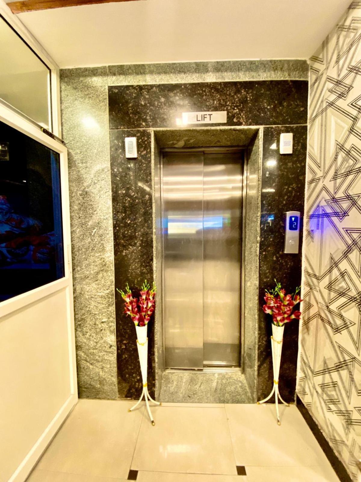 Hotel Sky Park Shamshabad Exterior photo